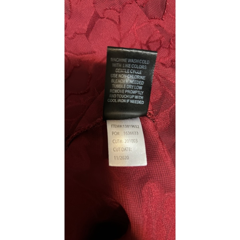 Torrid Abbey Chiffon Clip Floral Red Top Plus Size 1X Sheer Christmas Layering - Picture 5 of 6